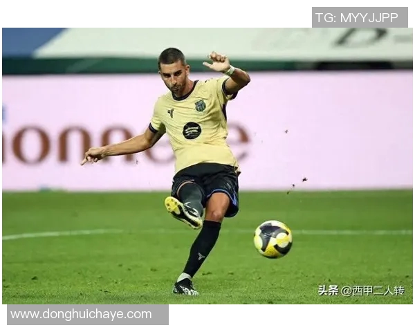 穿9号球衣的足球明星们：他们的传奇故事与场上风采