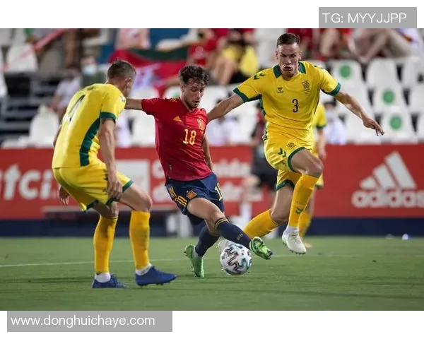 足球明星塔吉克男孩的成长故事与足球梦想之路揭秘